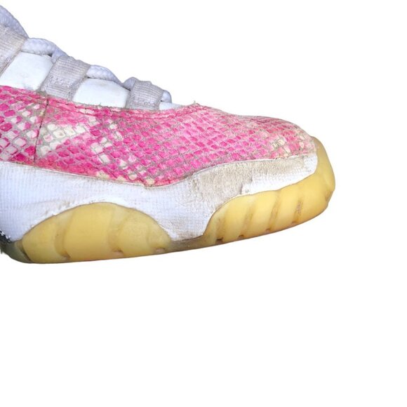 Rare 2019 Air Jordan 11 Retro Low Pink Snakeskin Size 8.5 - Picture 12 of 16